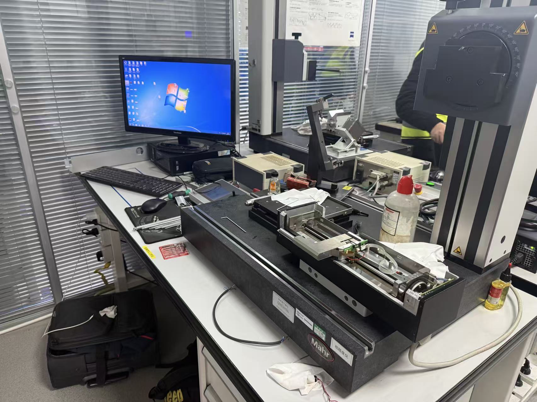 马尔粗糙仪维修-1